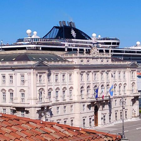 Casa Vacanze Trieste - Vista Piazza Unita Dış mekan fotoğraf