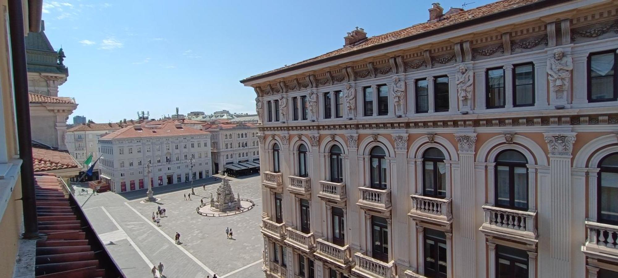 Casa Vacanze Trieste - Vista Piazza Unita Dış mekan fotoğraf