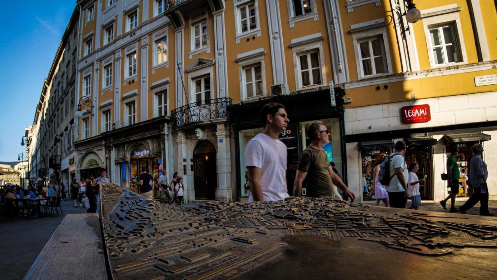 Casa Vacanze Trieste - Vista Piazza Unita Dış mekan fotoğraf