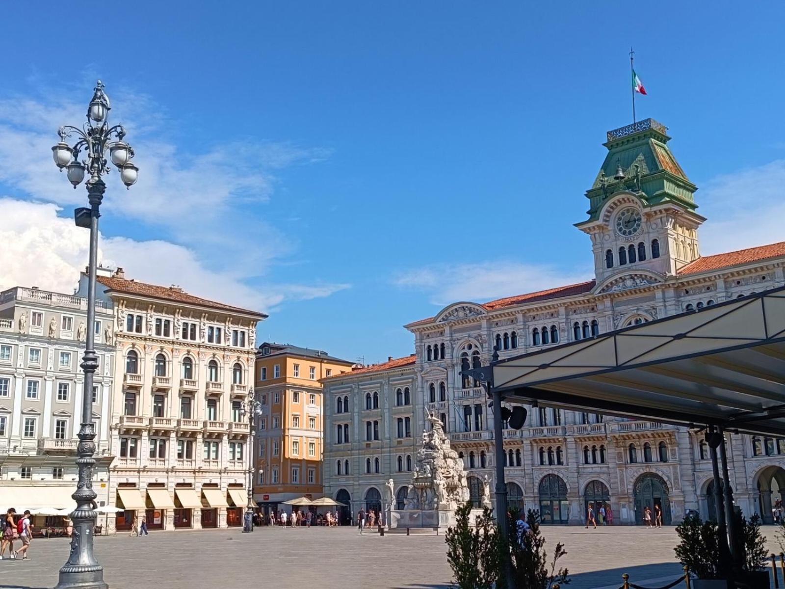 Casa Vacanze Trieste - Vista Piazza Unita Dış mekan fotoğraf